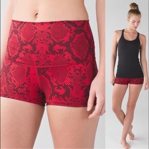 Lululemon Boogie Short sz 8